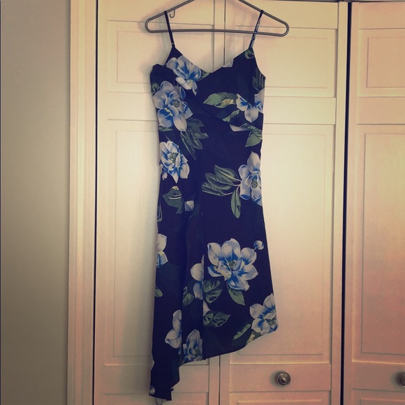 Banana Republic Dresses & Skirts - Floral Banana Republic Dress